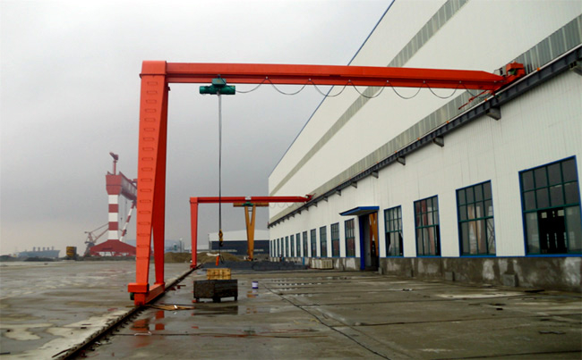 電動(dòng)葫蘆半門(mén)式起重機